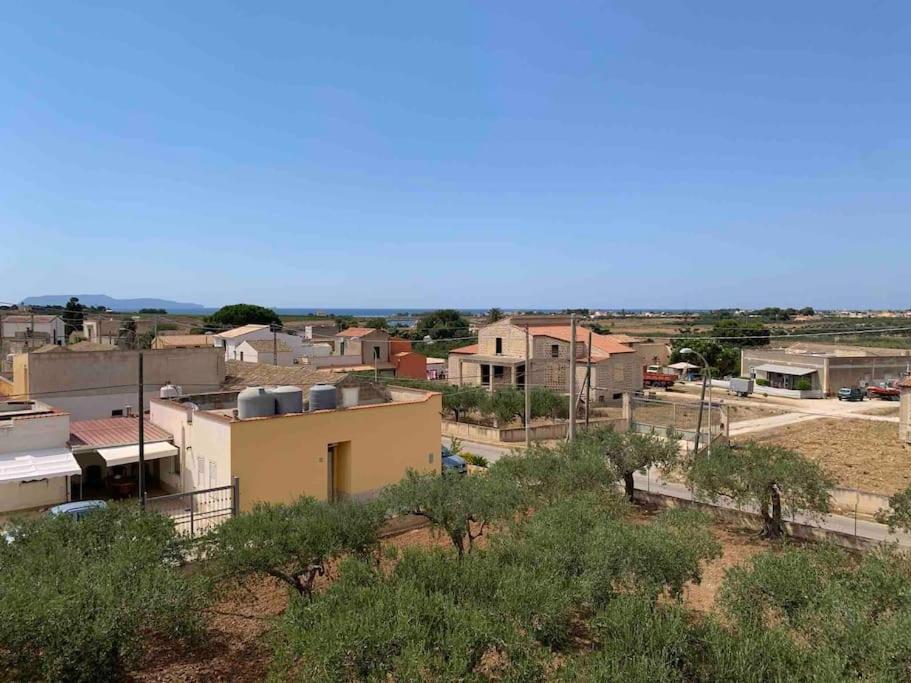 Casa Vacanza Torre Di Mezzo - Tramonto Marausa Buitenkant foto